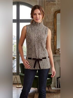 Ann Taylor Petite - Mock Neck Sleeveless Sweater Vest - Cream & Brown - size LP